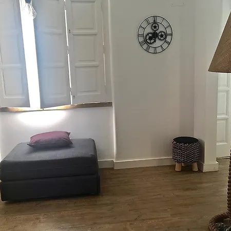 Apartment Studio Apt With Patio In Belem