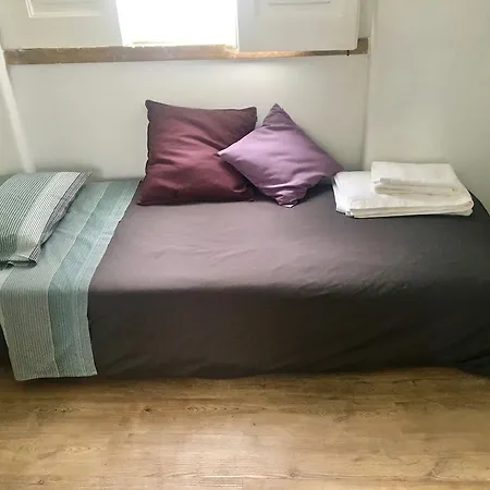 Studio Apt With Patio In Belem Lissabon