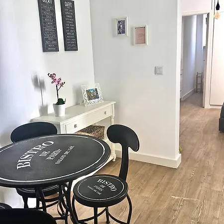 Studio Apt With Patio In Belem